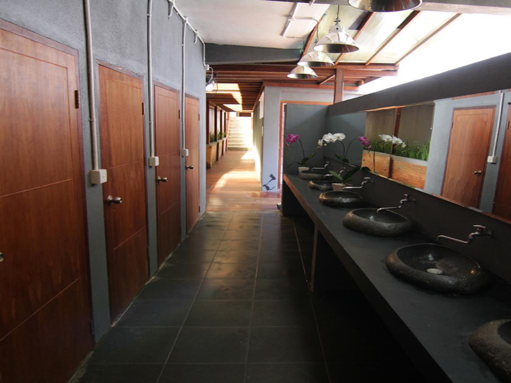 Kayun Hostel Downtown Kuta Lombok Habitación foto